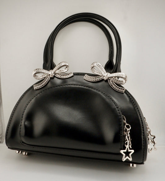 Roxie in Jetblack