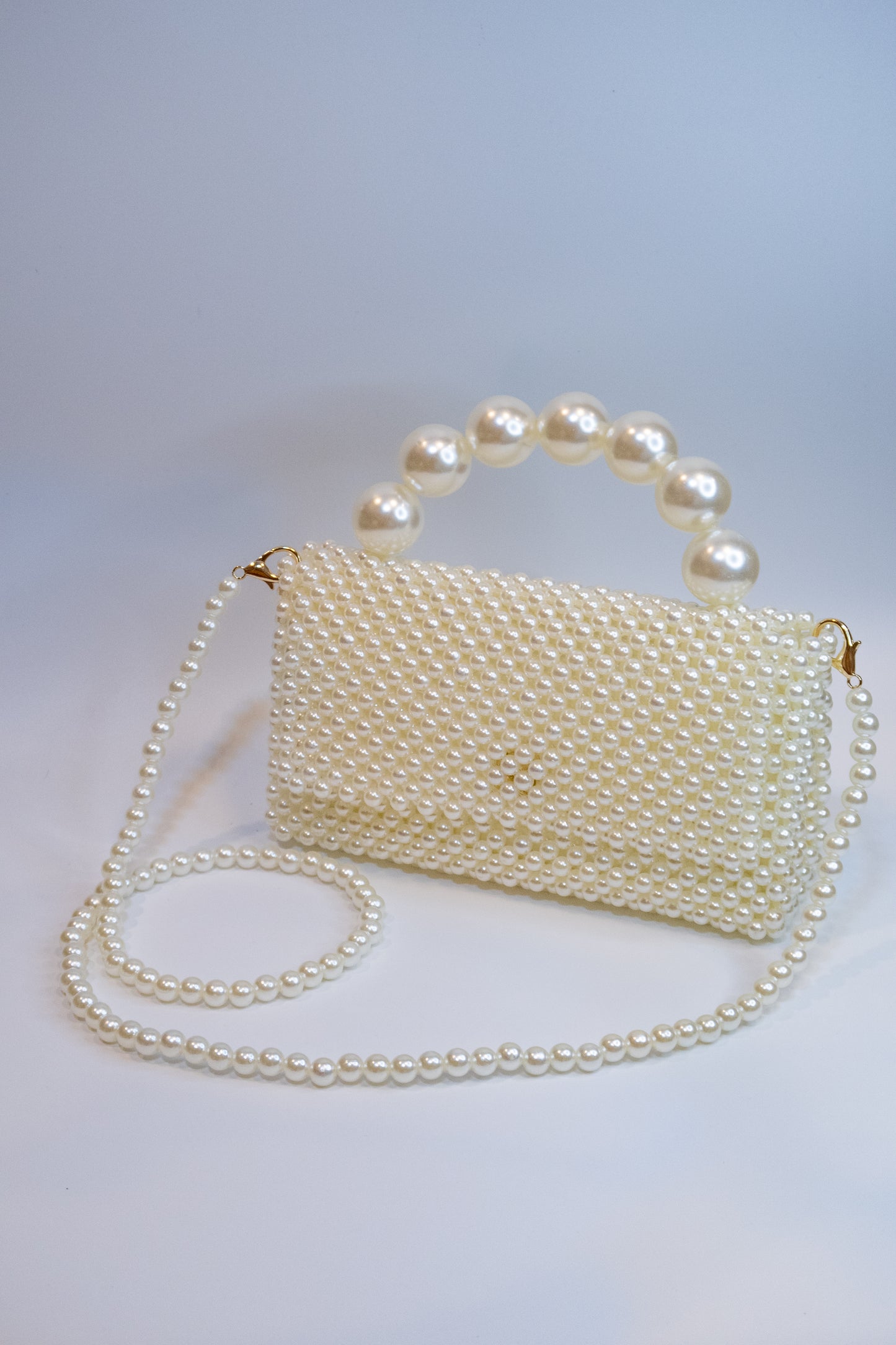 Laura in Pearl