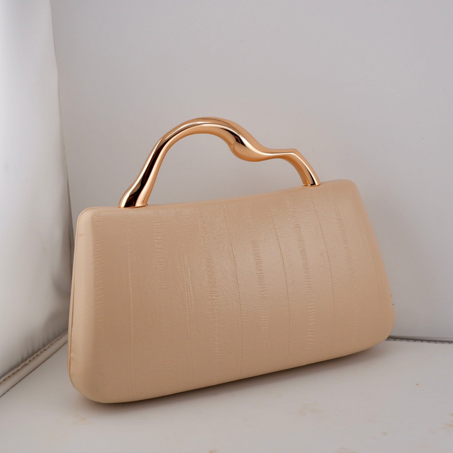 Margot in Apricot